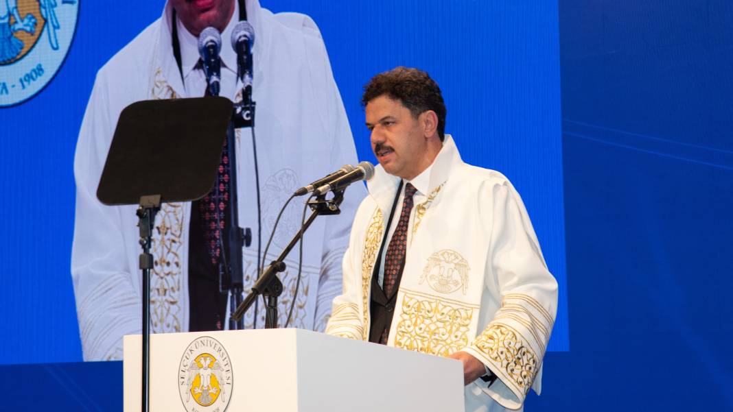 Selçuk Üniversitesi’nde yüzler Bakan Yerlikaya ile güldü 13